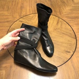 Stuart Weitzman black zen leather booties